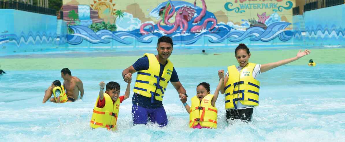 wave pools at Waterpark Desaru Coast